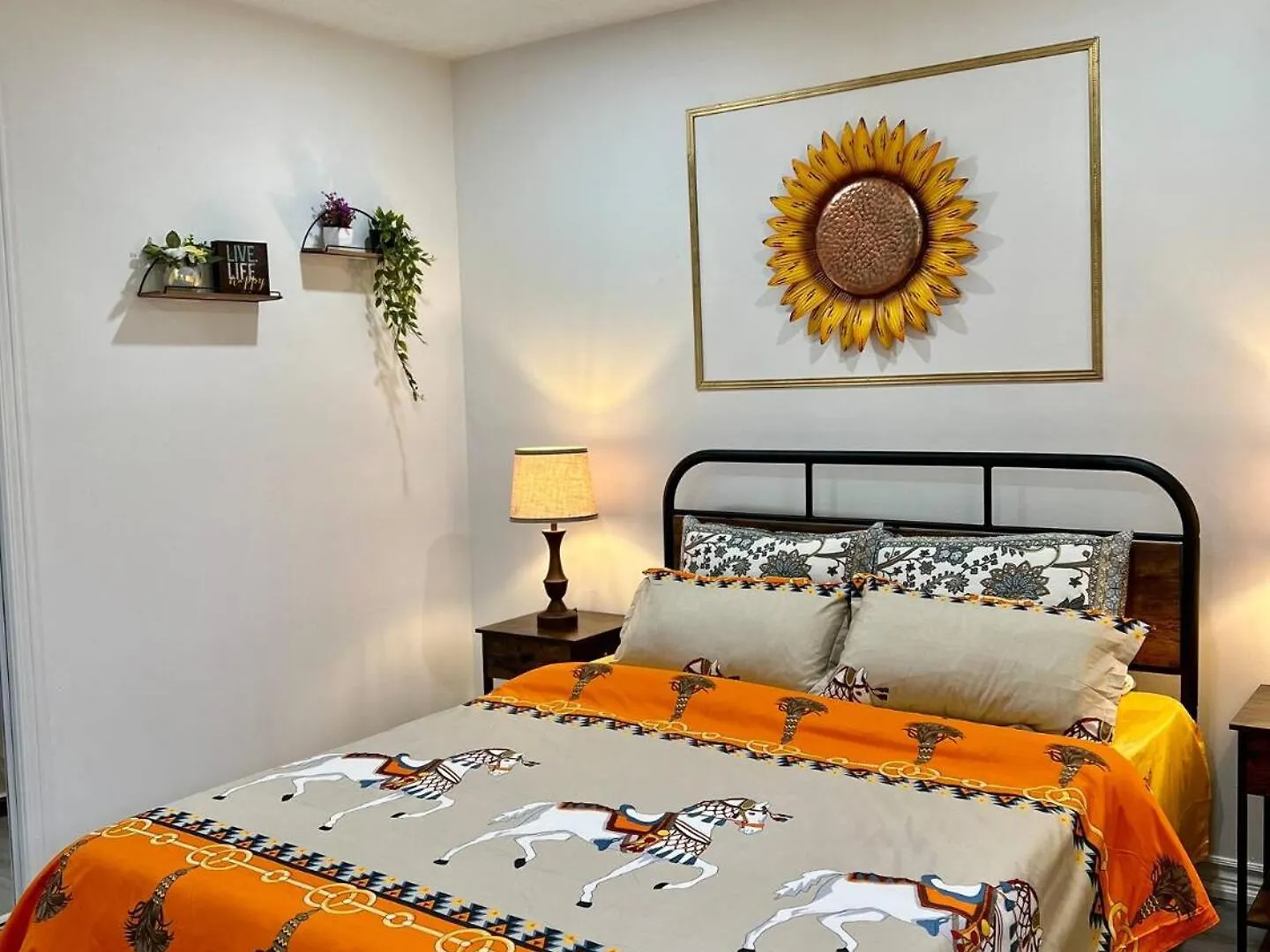 Holiday home K2 Room Near Airport Mississauga